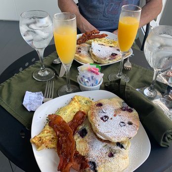 Justine Inn Savannah - Wonderful breakfast! - Bed & Breakfast Near Me - Savannah, Georgia Justine Inn Savannah - Wonderful breakfast! - Bed & Breakfast Near Me - Savannah, Georgia