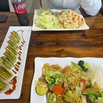 Wok & Roll - Prawn fried rice, Sonora Roll & Veggie Yakisoba - Chinese Near Me - Kent, Washington Wok & Roll - Prawn fried rice, Sonora Roll & Veggie Yakisoba - Chinese Near Me - Kent, Washington