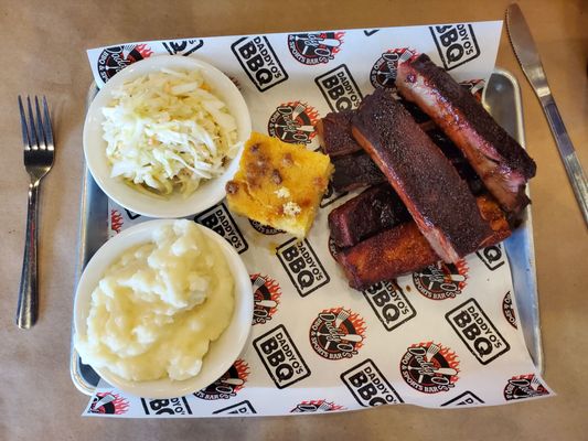 Daddy'Os BBQ & Sports Bar by null