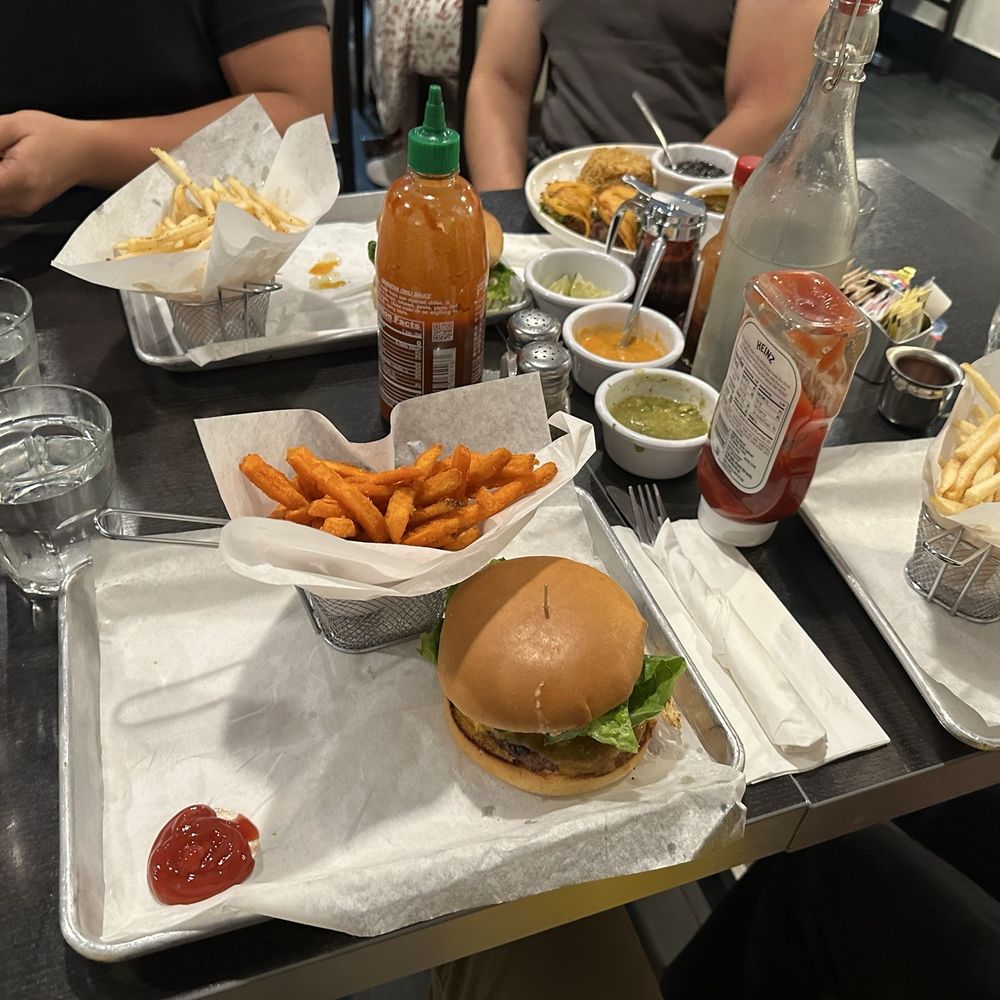 Cafe Cancun - CLASSIC BURGER - Cafes Near Me - Los Angeles, California