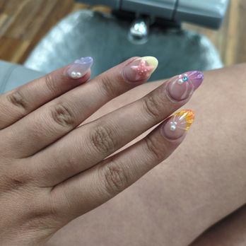 Queen Nails - Nail Salons Near Me - Lumberton, North Carolina