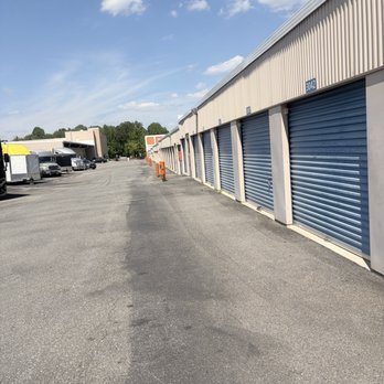 Public Storage - Parking lot. Units do not office clement control. Hot days are unbelievably tolerable. Only one unit with AC. Not included in most units. - Self Storage Near Me - Bowie, Maryland