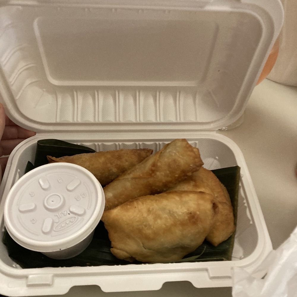 Singapore's Banana Leaf - Curry Puff - Singaporean Near Me - Los Angeles, California Singapore's Banana Leaf - Curry Puff - Singaporean Near Me - Los Angeles, California