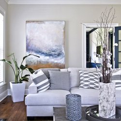 Sorelle Gallery - A statement piece by Julia Contacessi.