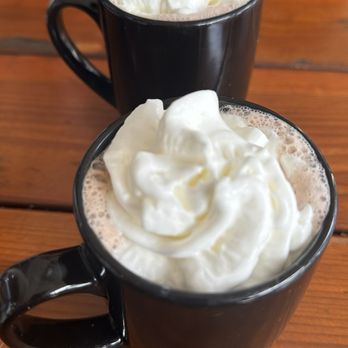 Redwood Cafe - Hot chocolate - New American Near Me - Cambria, California