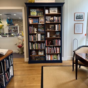 Flying Cloud Booksellers - Bookstores Near Me - Easton, Maryland Flying Cloud Booksellers - Bookstores Near Me - Easton, Maryland