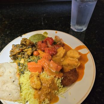 New Krishna Indian Restaurant - Many of the options from the buffet - Indian Near Me - Cincinnati, Ohio New Krishna Indian Restaurant - Many of the options from the buffet - Indian Near Me - Cincinnati, Ohio
