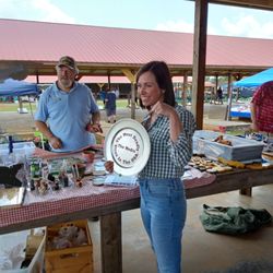 Supporting our now senator Miss Katie Britt as she supports and mingles with our local Vets..Srgt Terry Wilcox..Woodworker Loyal Vendor