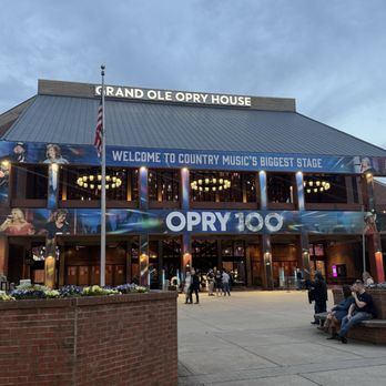 Grand Ole Opry - Music Venues Near Me - Nashville, Tennessee Grand Ole Opry - Music Venues Near Me - Nashville, Tennessee