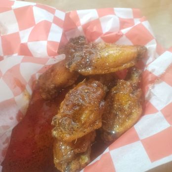 Smitty's Sistrunk - Smitty's Sauce w/ Lemon Pepper Wings (all flats) - Chicken Wings Near Me - Fort Lauderdale, Florida Smitty's Sistrunk - Smitty's Sauce w/ Lemon Pepper Wings (all flats) - Chicken Wings Near Me - Fort Lauderdale, Florida