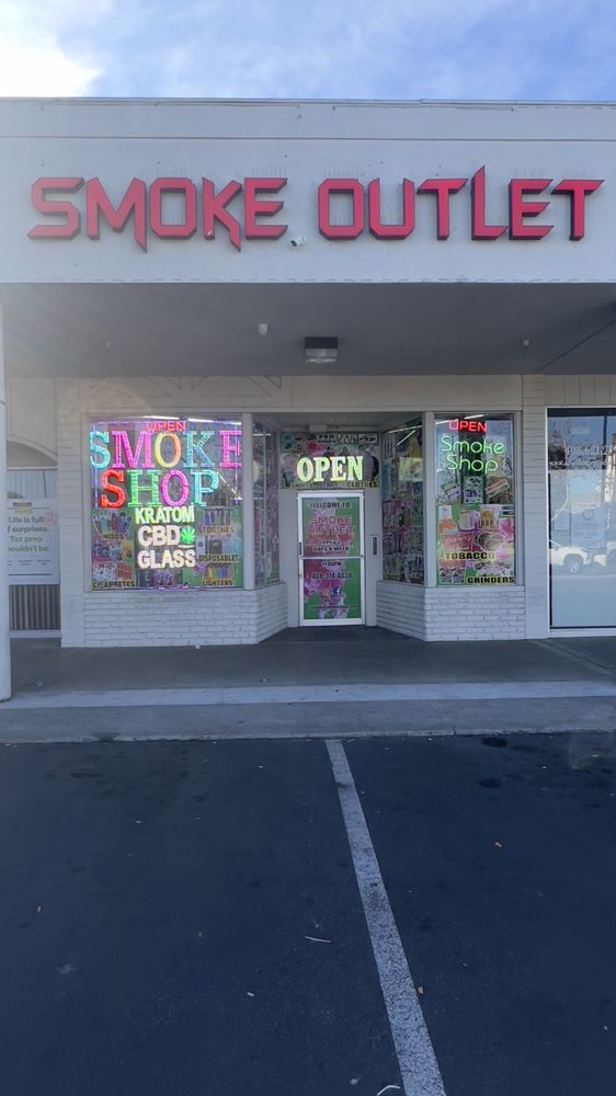 SMOKE OUTLET Updated August 2024 51 Photos 2389 Wincheser Blvd