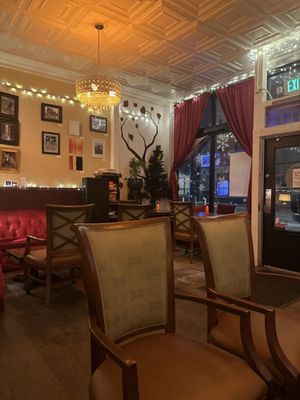 Room for Friends ... a wine bar! by null
