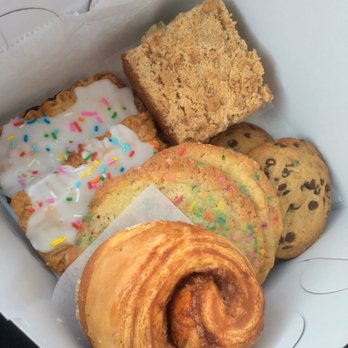 Sweet Rustic Bake Shop - Strawberry pop tarts, blueberry coffee cake, cinnamon roll morning bun, sugar cookies with sprinkles, chocolate chip cookies. - Desserts Near Me Sweet Rustic Bake Shop - Strawberry pop tarts, blueberry coffee cake, cinnamon roll morning bun, sugar cookies with sprinkles, chocolate chip cookies. - Desserts Near Me