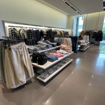 Zara - womens clothes - Women's Clothing Near Me - Honolulu, Hawaii Zara - womens clothes - Women's Clothing Near Me - Honolulu, Hawaii