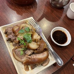 / Pork Hock with Sour Bamboo / Pork Hock with Sour Bamboo