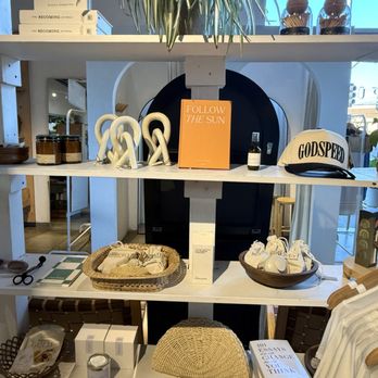 Pürre Boutique - Accessories Near Me - Costa Mesa, California