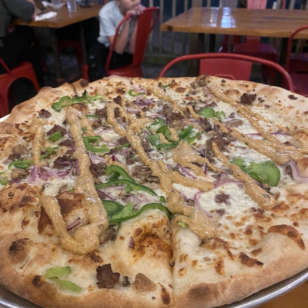 Neighbor's Kitchen & Yard - Pizza Near Me - Bastrop, Texas
