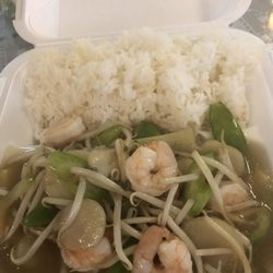 Beijing express - Shrimp Subgum, hot, crunchy vegetables and delicious flavor.