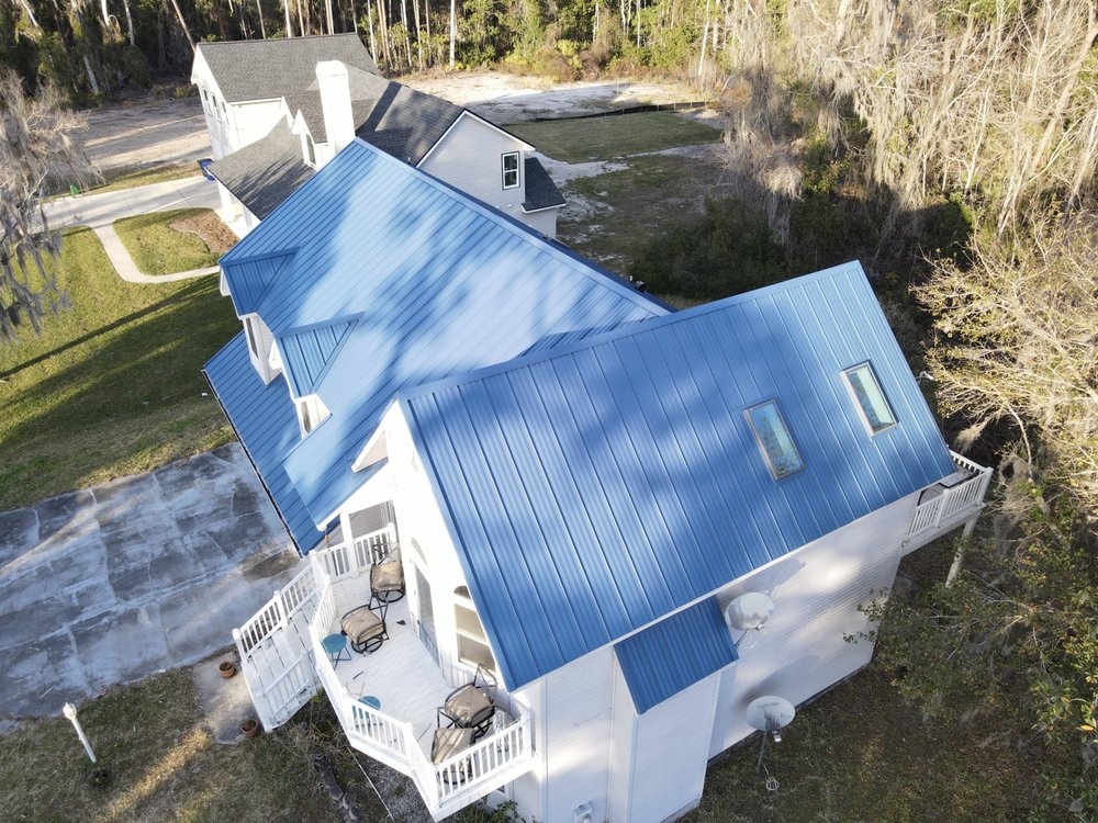 Slide of Lighthouse Roofing