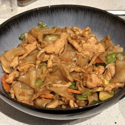 Wok Cuisine - Chicken Chow Fun
