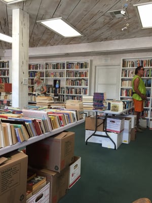 Hart’s Haven Used Bookstore by null