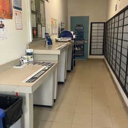 US Post Office - Self-service area