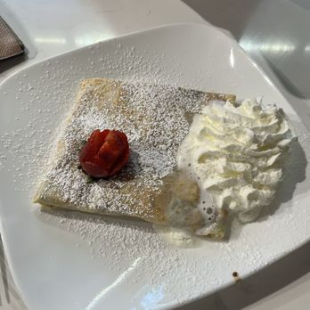 Fosko Coffee Barre - Chocolate strawberry crepe - Coffee & Tea Near Me - Pensacola, Florida