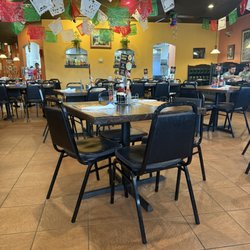 La Quesadilla Mexican Grill - Inside