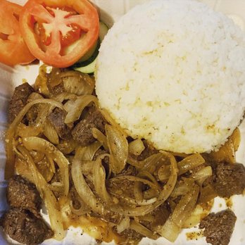Saigon Dish - Com Bò Lúc Lắc (filet mignon, stir fried onions, white rice) - Vietnamese Near Me - Lawndale, California