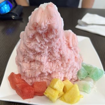 Frostcity - Lychee Watermelon Frost Regular size - Desserts Near Me - Honolulu, Hawaii