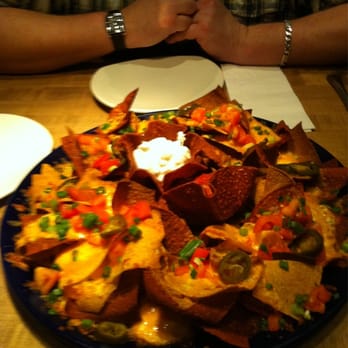 Moxies Dartmouth Crossing Restaurant - Yummy Nachos - Canadian (New) Near Me - Dartmouth, Nova Scotia