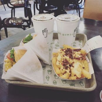 Shake Shack Chicago Athletic Association - Burgers and Cheese Fries - Fast Food Near Me - Chicago, Illinois Shake Shack Chicago Athletic Association - Burgers and Cheese Fries - Fast Food Near Me - Chicago, Illinois