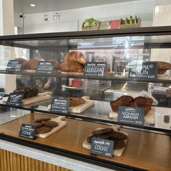 Dek Doi Cafe - Pastries - Cafes Near Me - Oakland, California