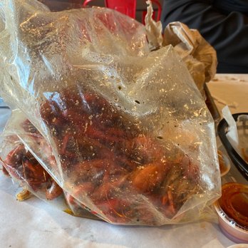 LA Crawfish - Left over Crawfish after you paid $10.99 a pound. That's how bad - Cajun/Creole Near Me - San Antonio, Texas