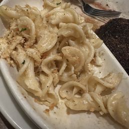 Dry shellfish mac & chz Dry shellfish mac & chz