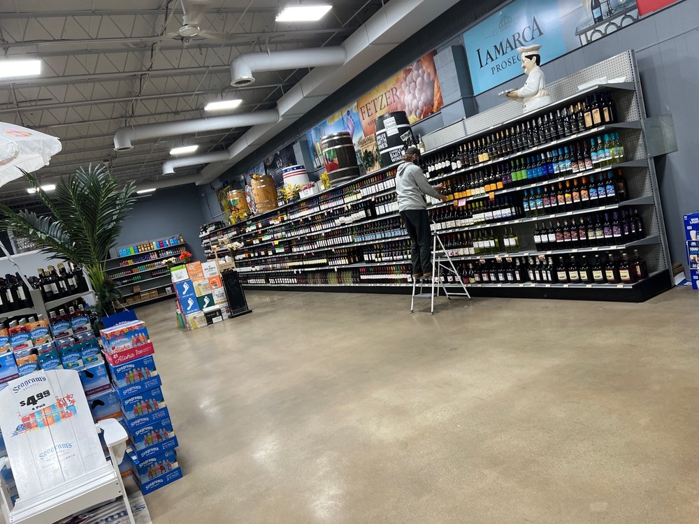 SHORT STOP BEVERAGE BARN Updated October 2024 719 S Philadelphia