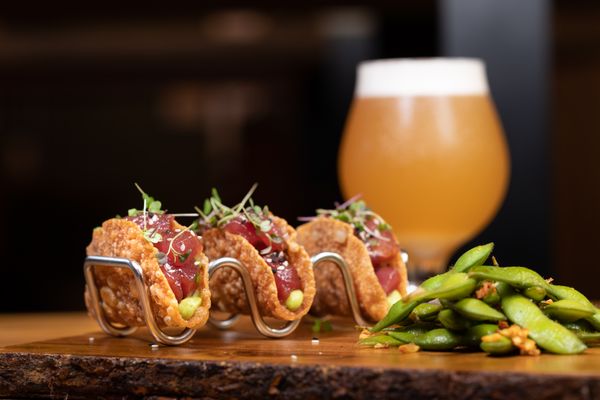 Off The Wall Craft Beer & Wine by null