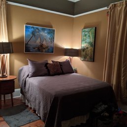 Gorgeous world traveler room!