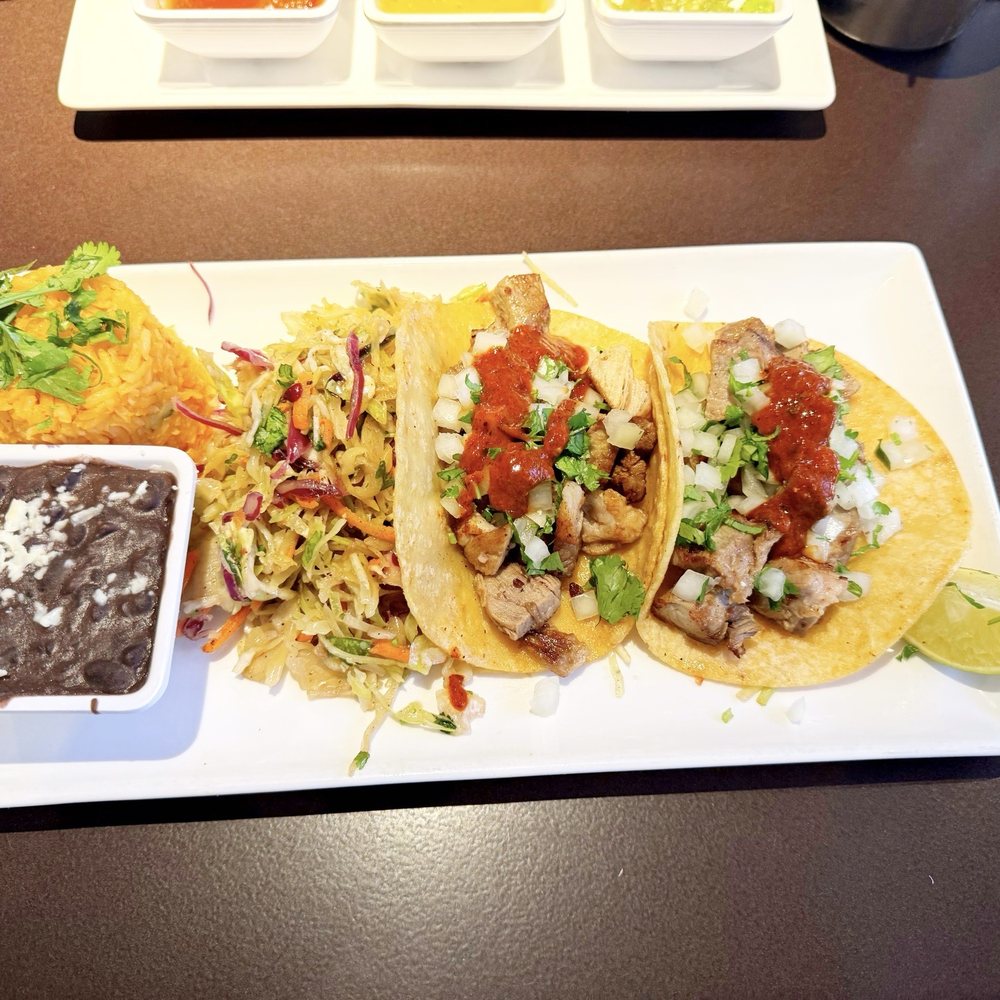 Mesero - Southlake - Carnitas tacos - Mexican Near Me - Southlake, Texas Mesero - Southlake - Carnitas tacos - Mexican Near Me - Southlake, Texas