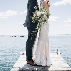 Exquisite Occasions - Cascading bridal bouquet