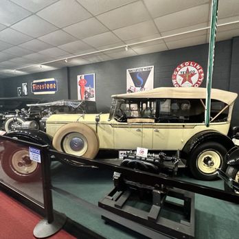 Car and Carriage Caravan Museum - 1928 Model - Museums Near Me - Luray, Virginia