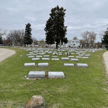 Montrose Cemetery & Crematorium - One of the sections dedicated to Japanese American burials. - Funeral Services & Cemeteries Near Me - Chicago, Illinois Montrose Cemetery & Crematorium - One of the sections dedicated to Japanese American burials. - Funeral Services & Cemeteries Near Me - Chicago, Illinois