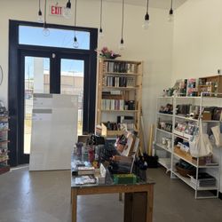 Dallas Art Supply - Store front