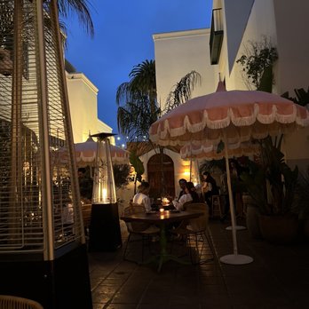 Mon Ami - Mona Mi Atmosphere - Mediterranean Near Me - Santa Monica, California