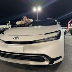 Toyota Salinas - New Prius prime