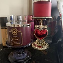 Bath & Body Works - Three wick candles and sprays -- wicked queen collection