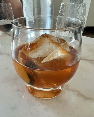 Elaine's Cocktail Kitchen by null