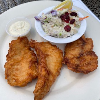 Flying Fish & Grill - 3 Piece Fish and Coleslaw - Seafood Near Me - Half Moon Bay, California