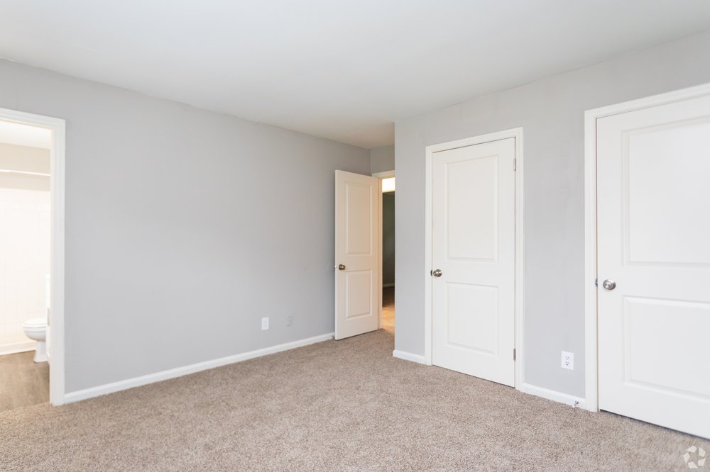 CARRIAGE HOUSE APARTMENT HOMES Updated September 2024 25 Photos