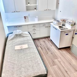 Radiant Waxing Fenton